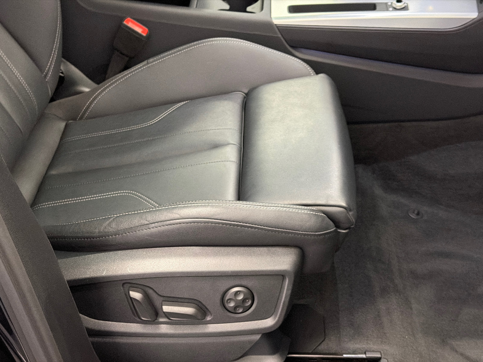 Used 2025 Audi Q5 2.0T Premium AWD/4WD image 10