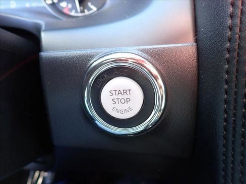 Used 2021 Nissan Armada SL w/ Captain's Chairs Package image 26