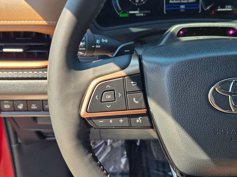 Used 2024 Toyota Grand Highlander AWD Hybrid image 33