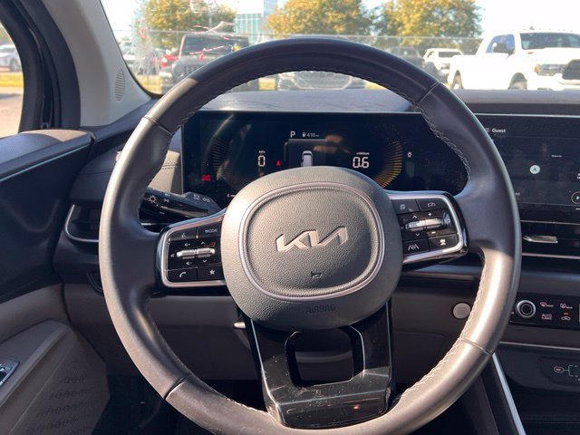 Used 2026 Kia Carnival FWD image 11