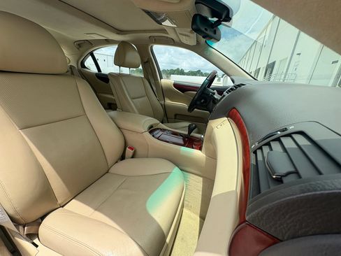 Used 2007 Lexus LS 460 L RWD image 36