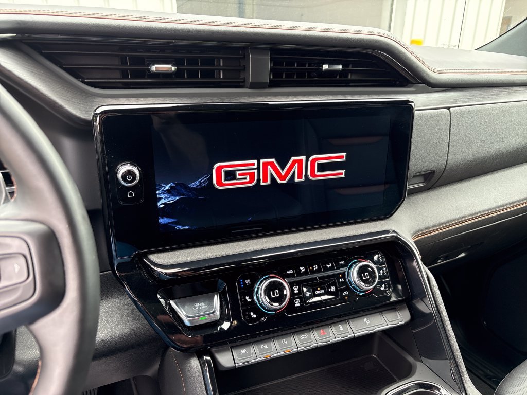 Certified 2025 GMC Sierra 1500 AT4 w/ AT4 Premium Package AWD/4WD image 19