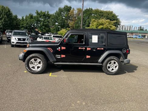 Used 2018 Jeep Wrangler Unlimited Sport S AWD/4WD image 4