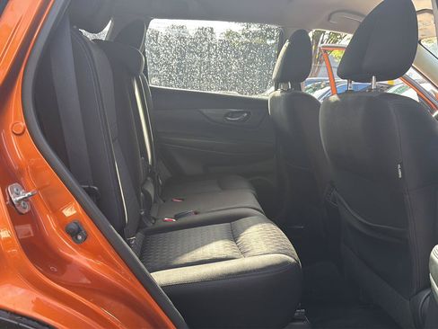 Used 2019 Nissan Rogue SV AWD/4WD image 27