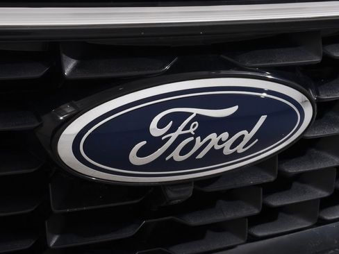 Used 2023 Ford Escape Platinum w/ Premium Technology Package image 21