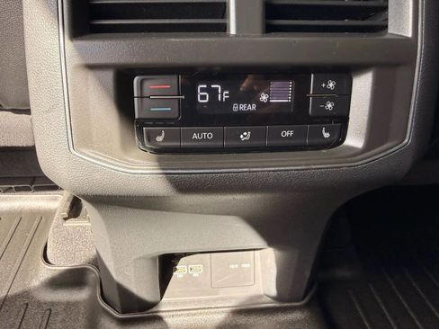 Used 2019 Volkswagen Atlas SEL Premium image 23