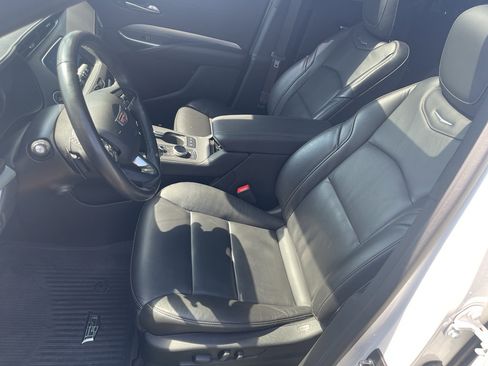 Used 2023 Cadillac XT4 Premium Luxury w/ LPO, ONYX Package AWD/4WD image 15