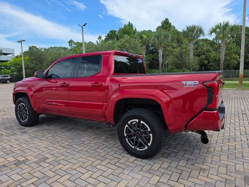 Used 2025 Toyota Tacoma TRD Sport RWD image 9