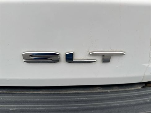 Used 2023 GMC Yukon SLT image 25