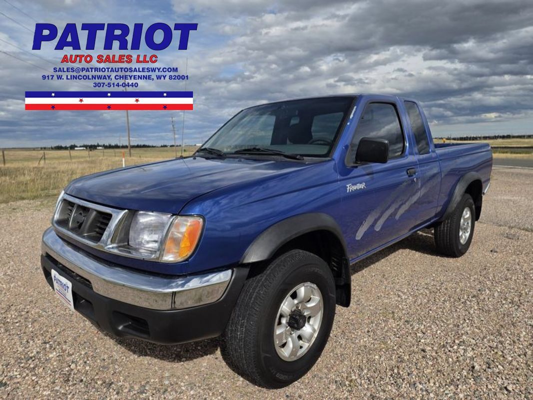 Used 1998 Nissan Frontier XE AWD/4WD image 1