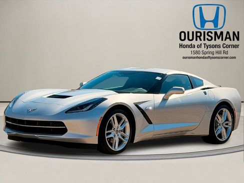 Used 2019 Chevrolet Corvette Stingray Coupe w/ 1LT image 2