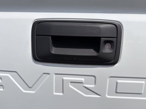 Used 2021 Chevrolet Colorado Z71 w/ Safety Package image 13