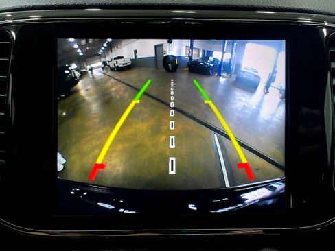 Used 2021 Jeep Grand Cherokee Laredo X AWD/4WD image 11