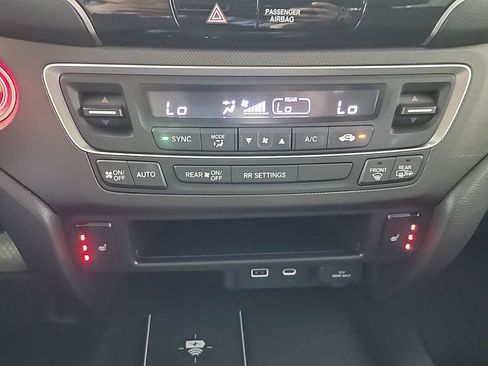 Certified 2024 Honda Passport TrailSport image 29