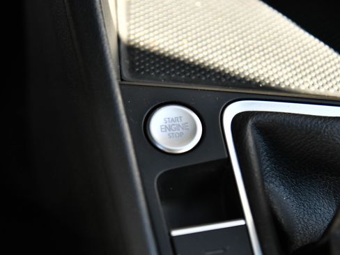 Used 2024 Volkswagen Jetta SE image 25