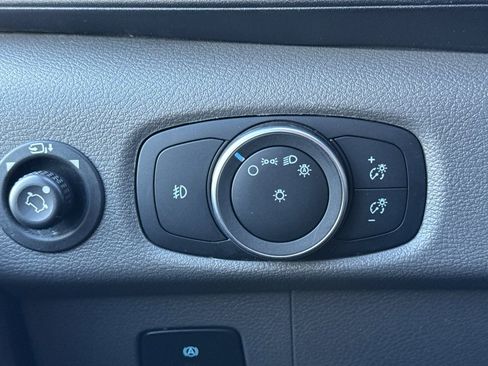 Used 2023 Ford Transit 350 XLT image 30