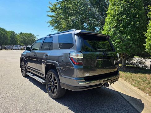 Used 2019 Toyota 4Runner Limited AWD/4WD image 3