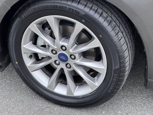 Used 2017 Ford Fusion SE image 36