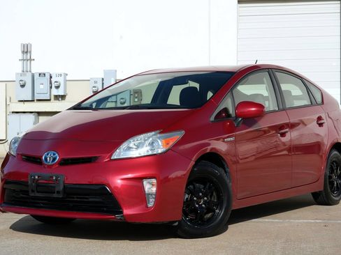 Used 2013 Toyota Prius Three FWD image 2