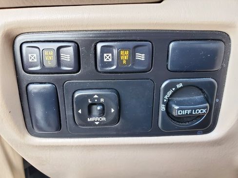 Used 1999 Toyota Land Cruiser AWD/4WD image 19