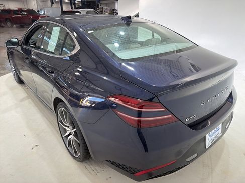 Used 2023 Genesis G70 2.0T image 6