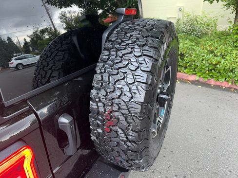 Used 2022 Jeep Wrangler Unlimited Rubicon 4xe w/ Cold Weather Group image 14