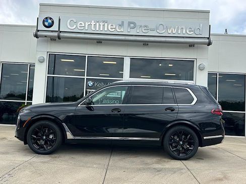 Certified 2023 BMW X7 xDrive40i w/ Premium Package AWD/4WD image 5
