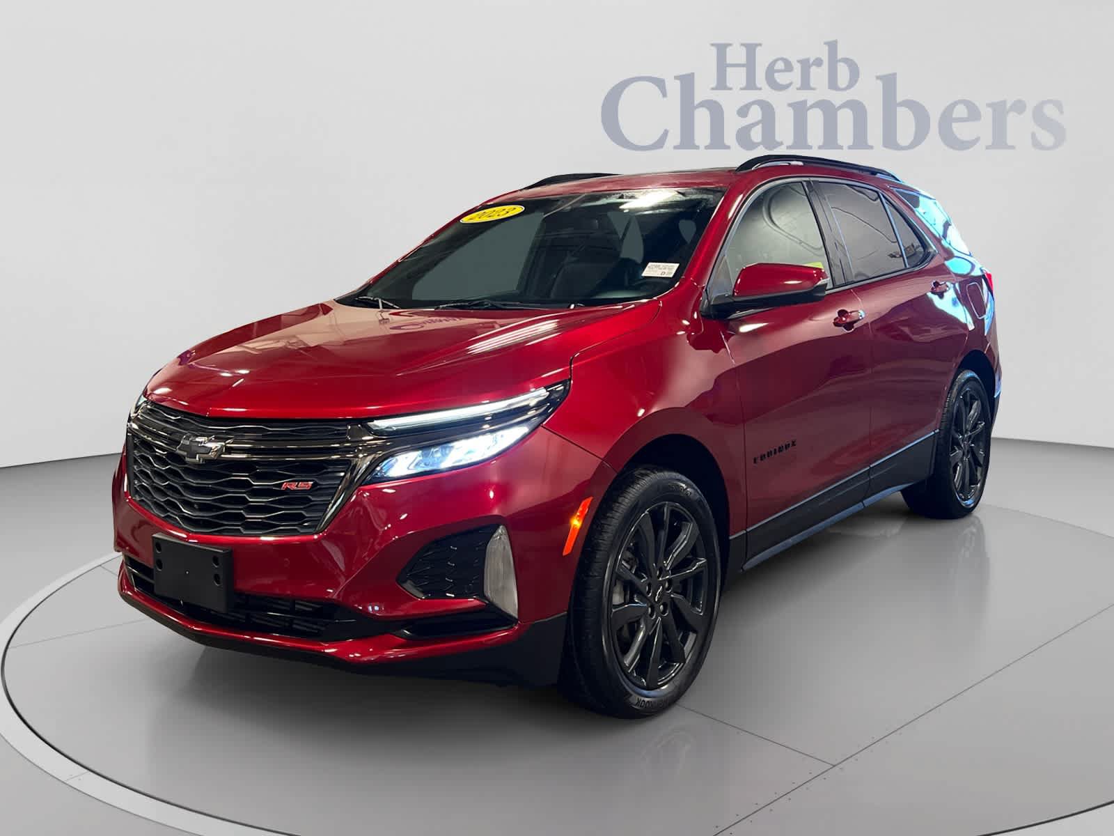 Used 2023 Chevrolet Equinox RS w/ RS Leather Package AWD/4WD image 4