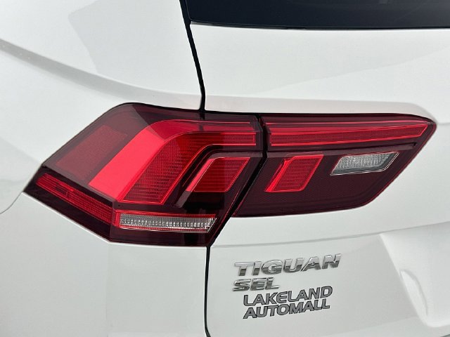 Used 2021 Volkswagen Tiguan SEL FWD image 25
