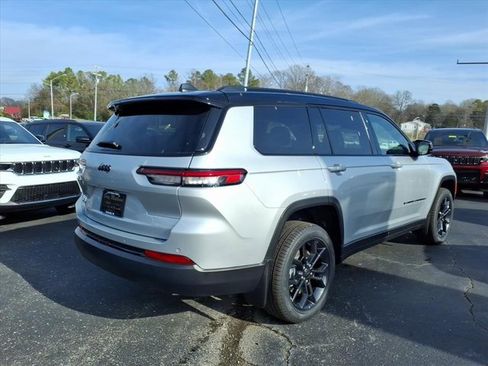 New 2025 Jeep Grand Cherokee L Limited image 3