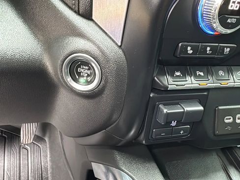 Used 2020 GMC Sierra 1500 SLT w/ SLT Premium Plus Package image 16