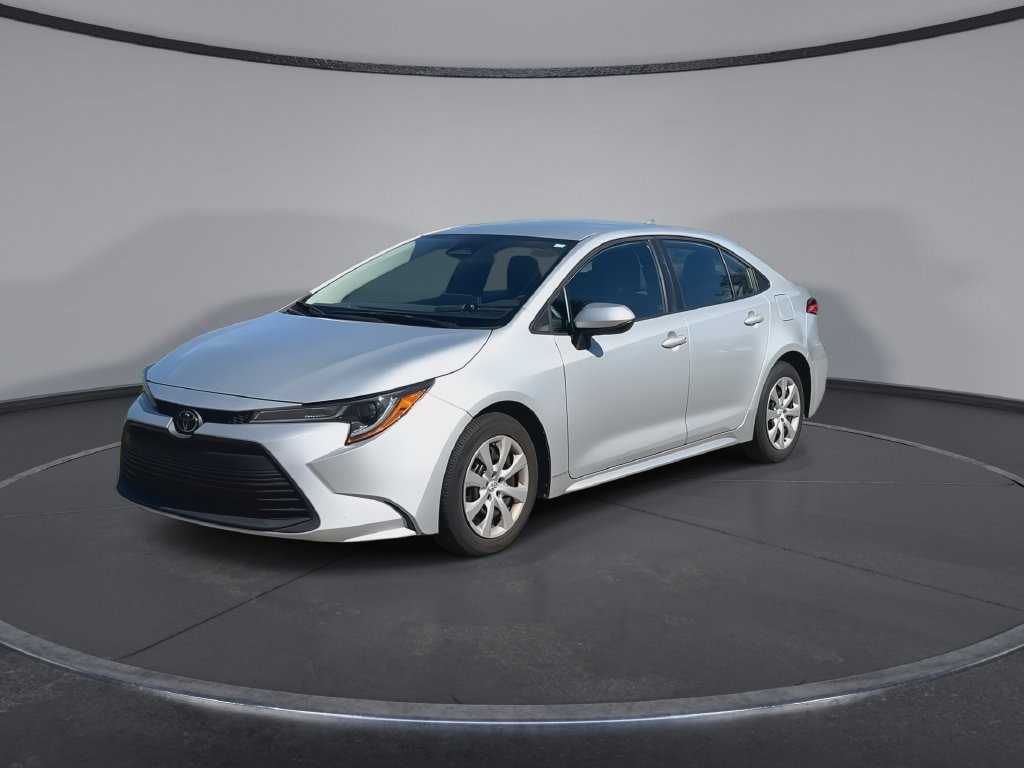 Used 2023 Toyota Corolla LE FWD image 4