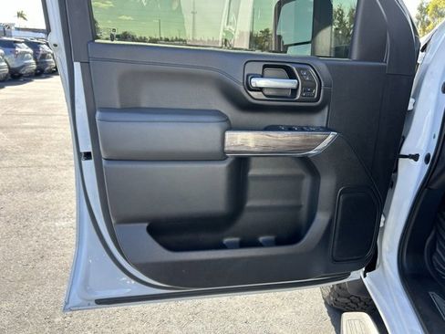 Used 2023 Chevrolet Silverado 2500 LTZ image 12