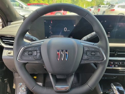 New 2025 Buick Envista Avenir image 15