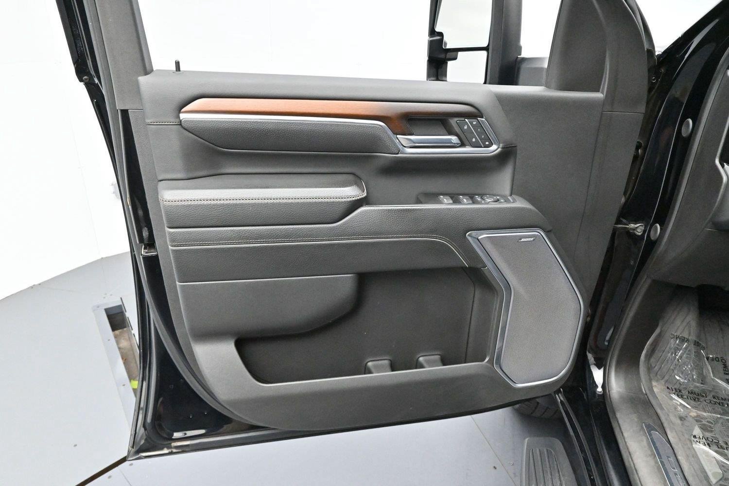 Used 2024 GMC Sierra 3500 Denali w/ Denali Reserve Package AWD/4WD image 9