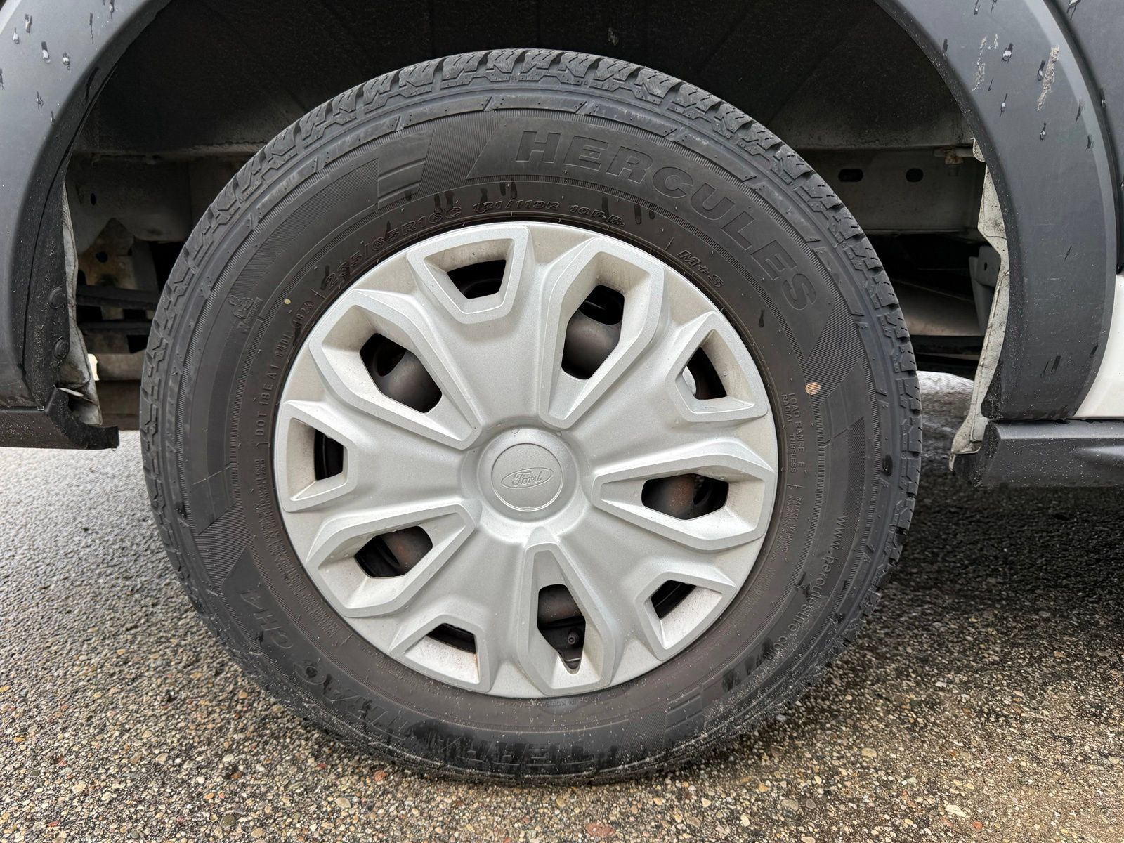 Used 2019 Ford Transit 150 XLT RWD image 9