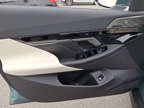 New 2026 BMW 530i xDrive image 12