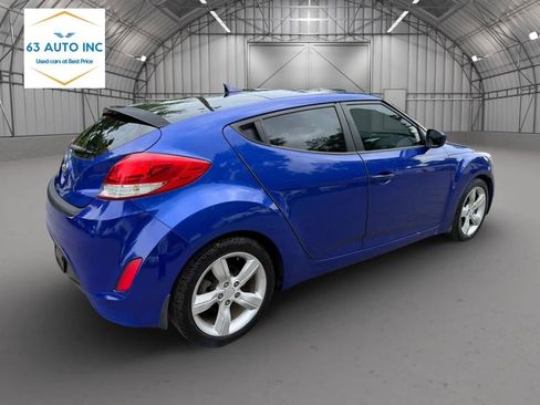 Used 2013 Hyundai Veloster FWD image 5