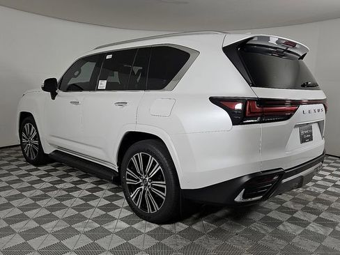 New 2026 Lexus LX 700h Luxury image 6