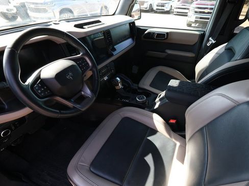 Used 2023 Ford Bronco Wildtrak AWD/4WD image 9