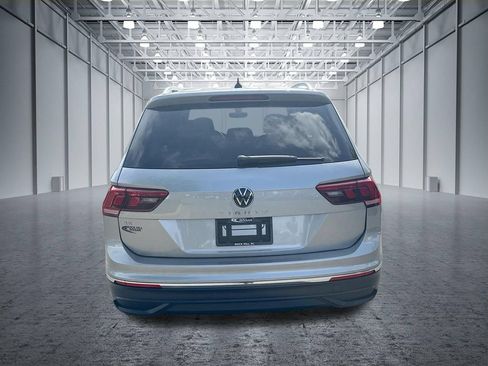 Used 2023 Volkswagen Tiguan SE FWD image 7