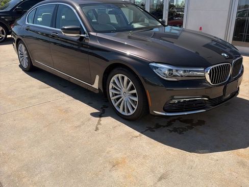 Used 2017 BMW 740i xDrive AWD/4WD image 1