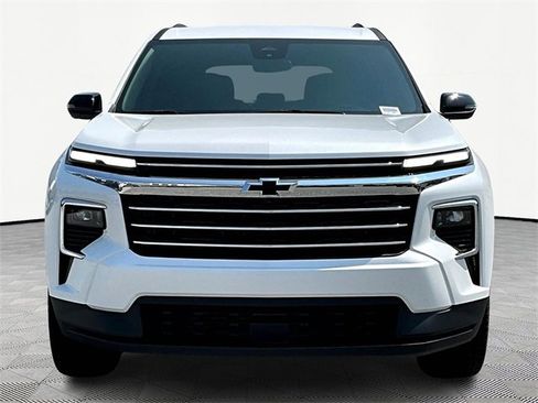 New 2025 Chevrolet Traverse LT w/ Driver Confidence Package image 2