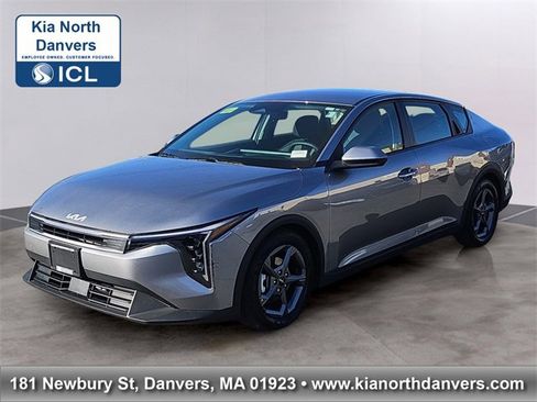 Certified 2025 Kia K4 LXS image 1