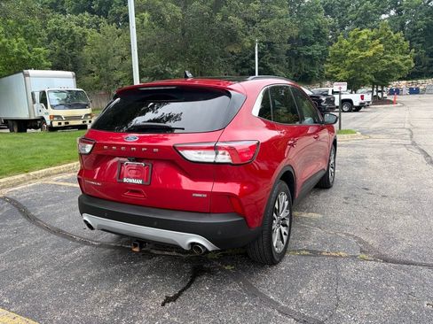 Used 2020 Ford Escape Titanium AWD/4WD image 3