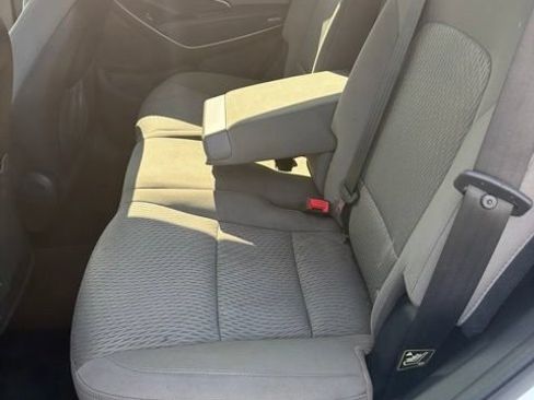 Used 2018 Hyundai Santa Fe Sport FWD image 9