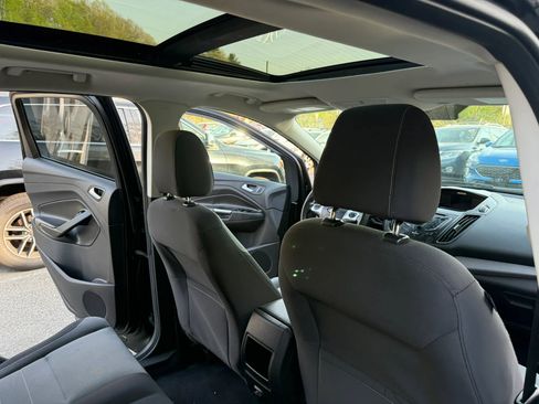 Used 2016 Ford Escape SE AWD/4WD image 14