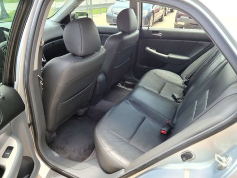 Used 2005 Honda Accord Hybrid Sedan image 12
