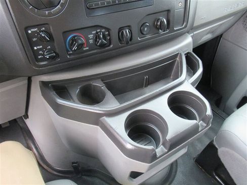 Used 2014 Ford E-250 and Econoline 250 Extended w/ Power Group image 35