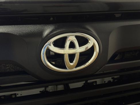Used 2024 Toyota Tundra SR AWD/4WD image 40